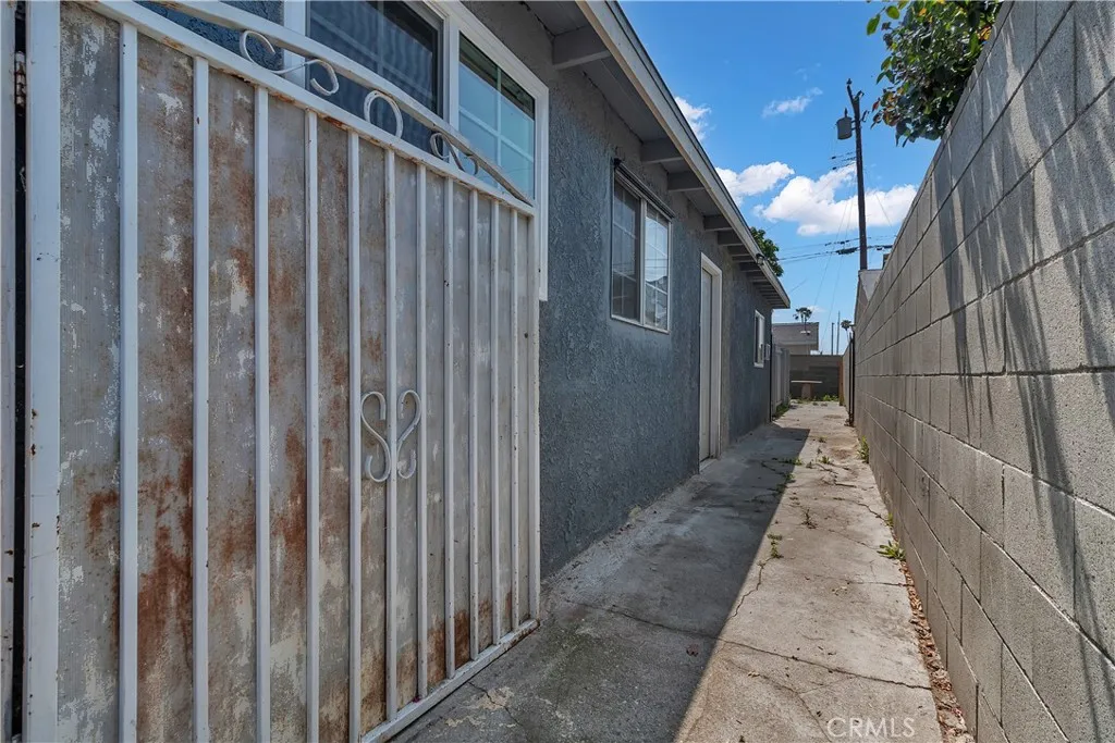 509 La Seda Road, La Puente, California 91744 home-pic-15